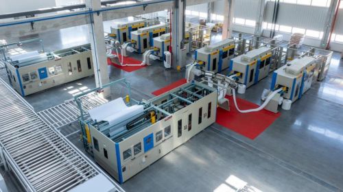 环球时报探访运时通超级工厂 揭秘华东基地如何以工业4.0重塑床垫智造新标杆